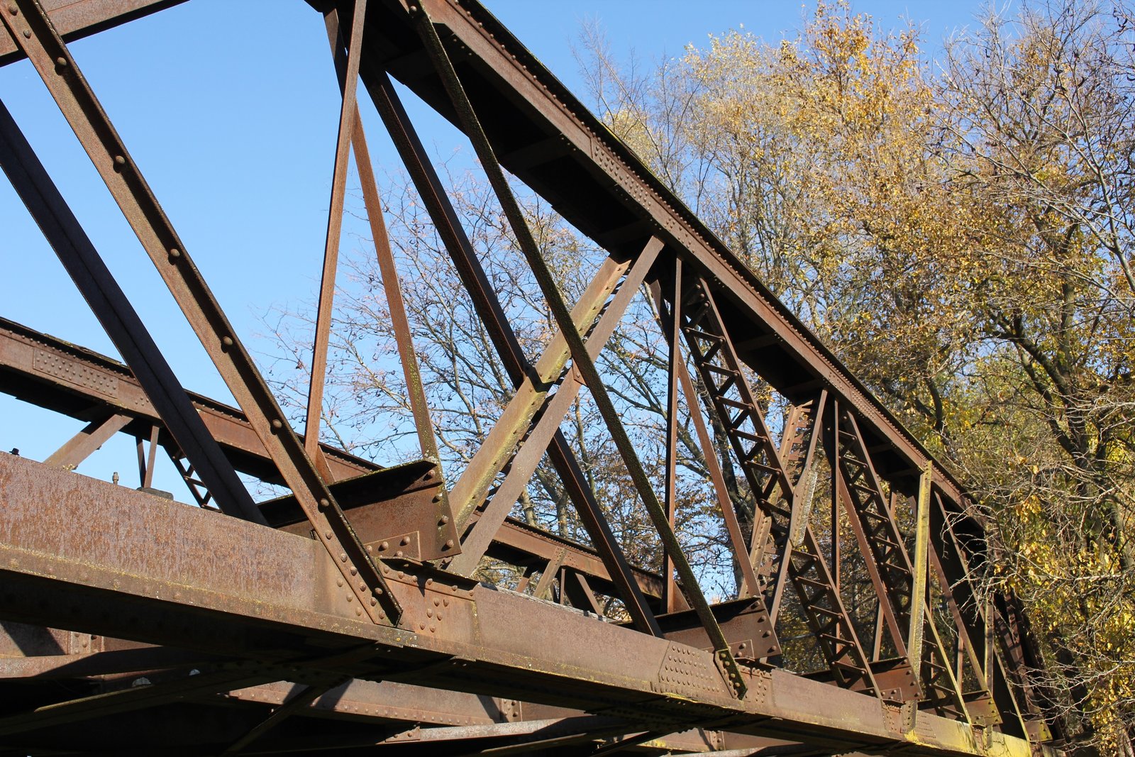 Diagonal member details